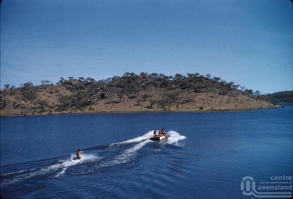 Water skiing, Mount Isa Dam Queensland Places